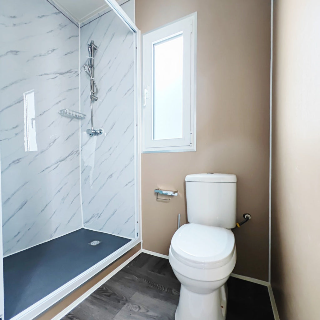 [CLEARANCE] 40ft Container House with 1 Bathroom