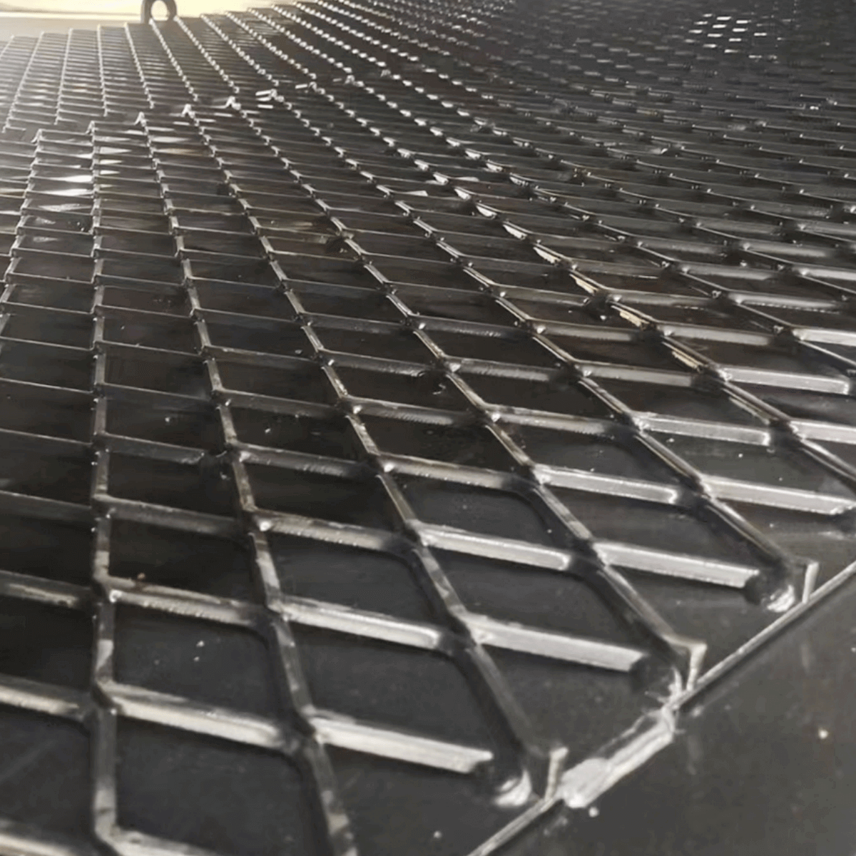 [CLEARANCE] 22,000 lb. Capacity Portable Loading Dock Ramps Yard Ramp
