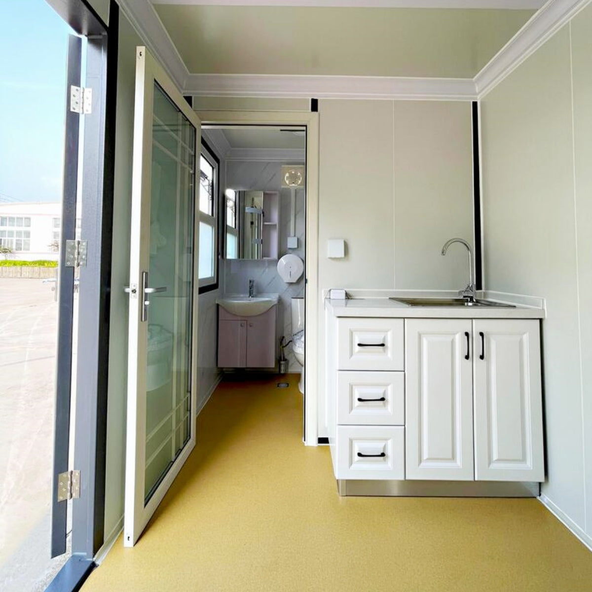 [CLEARANCE] Portable Office 7ft x 20ft with Bathroom