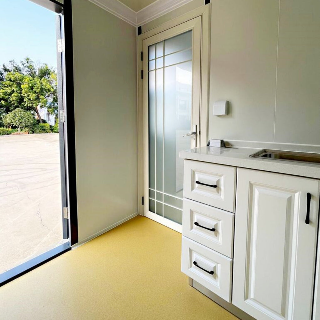 [CLEARANCE] Portable Office 7ft x 20ft with Bathroom