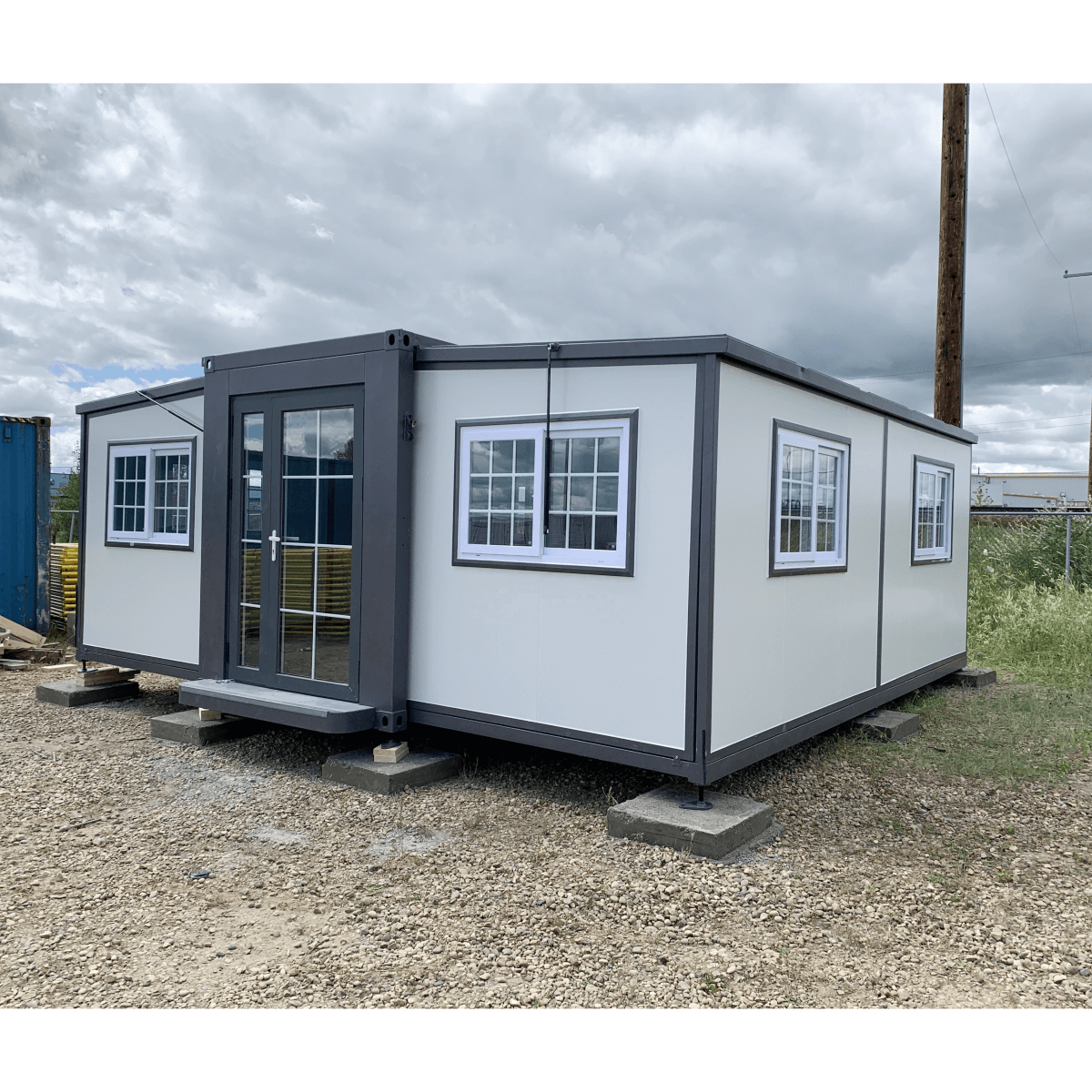 [CLEARANCE] Expandable Prefab House 19ft x 20ft with Cabinet
