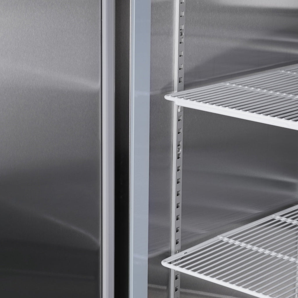 [CLEARANCE] 27"W Single Solid Door Reach-In Refrigerator 19 cu. ft. Commercial Refrigerator
