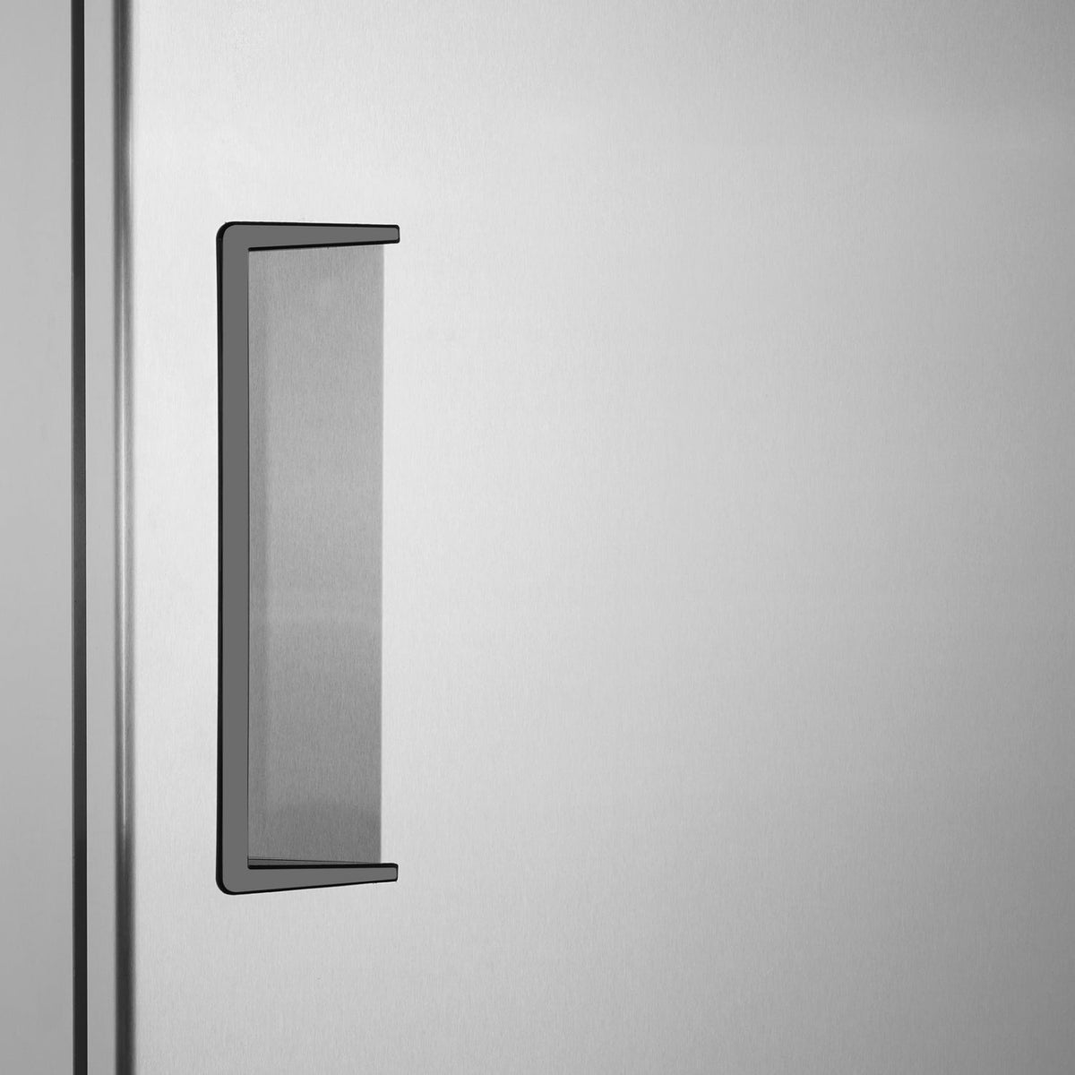 [CLEARANCE] 27"W Single Solid Door Reach-In Refrigerator 19 cu. ft. Commercial Refrigerator